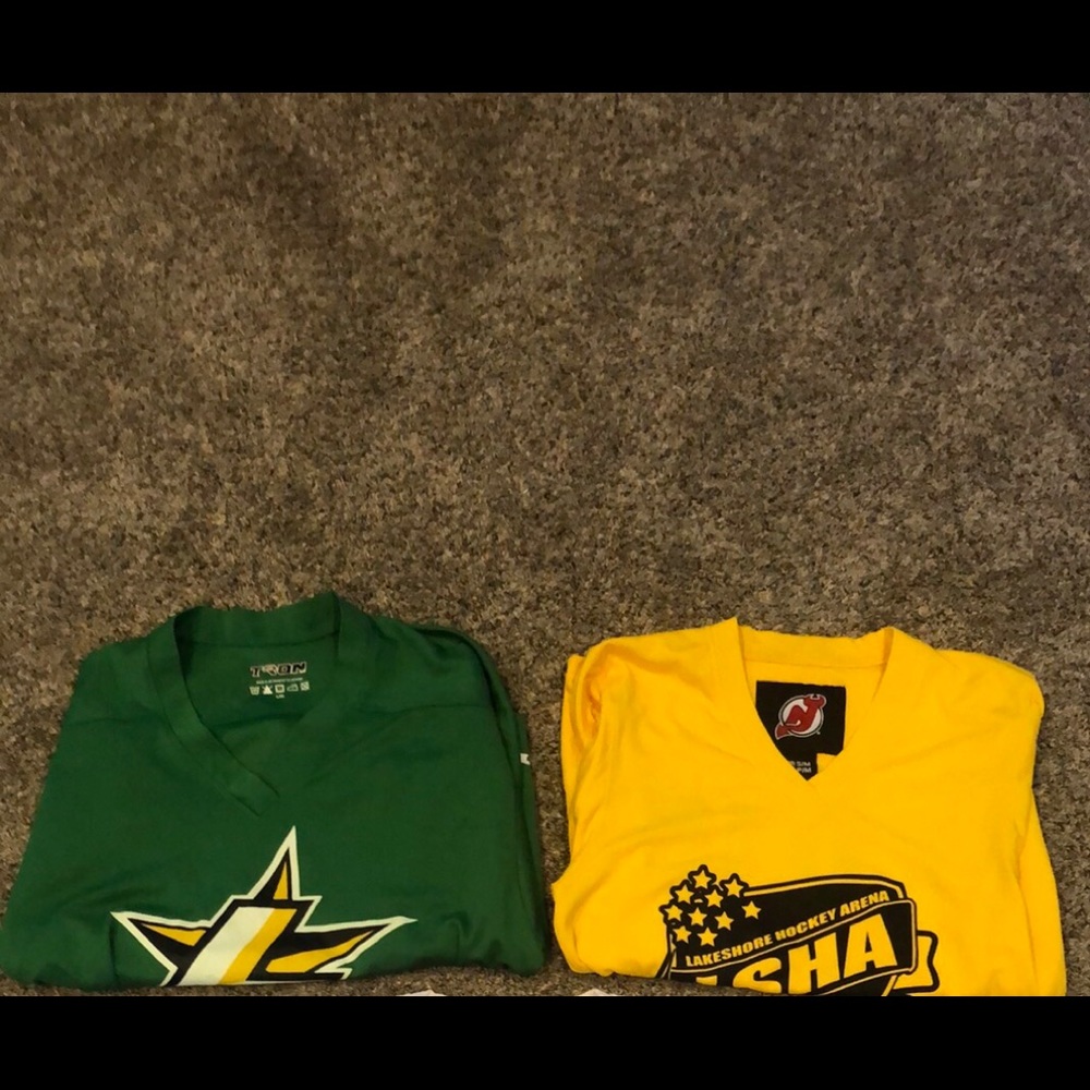 2 jerseys lot- youth hockey practice set -S/M/L/XL